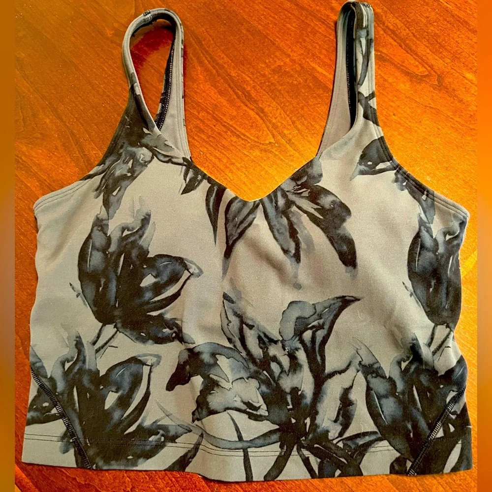 Lulu Lemon Align Tank - Picture 4 of 6